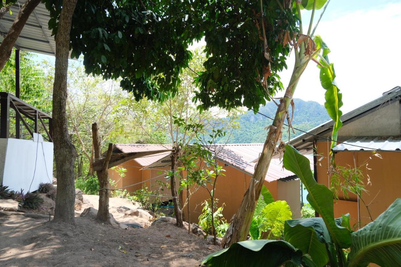 Phi Phi Seaside Bungalow Экстерьер фото