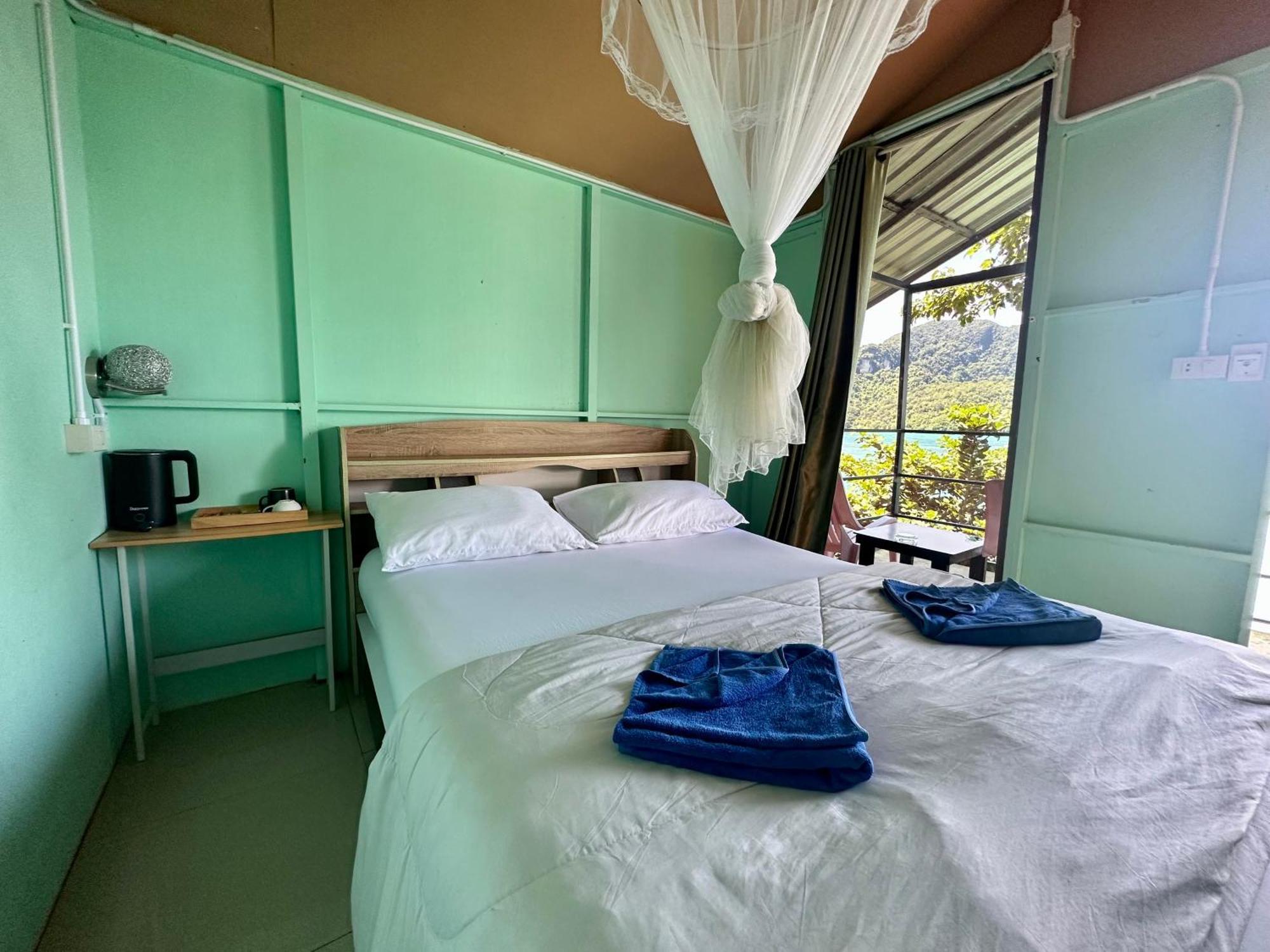 Phi Phi Seaside Bungalow Экстерьер фото